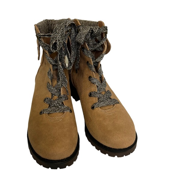 Jelly POP Tania Hiking Boots Tan Vegan Suede Lace Up Low Heel Size 10 New - Picture 1 of 11